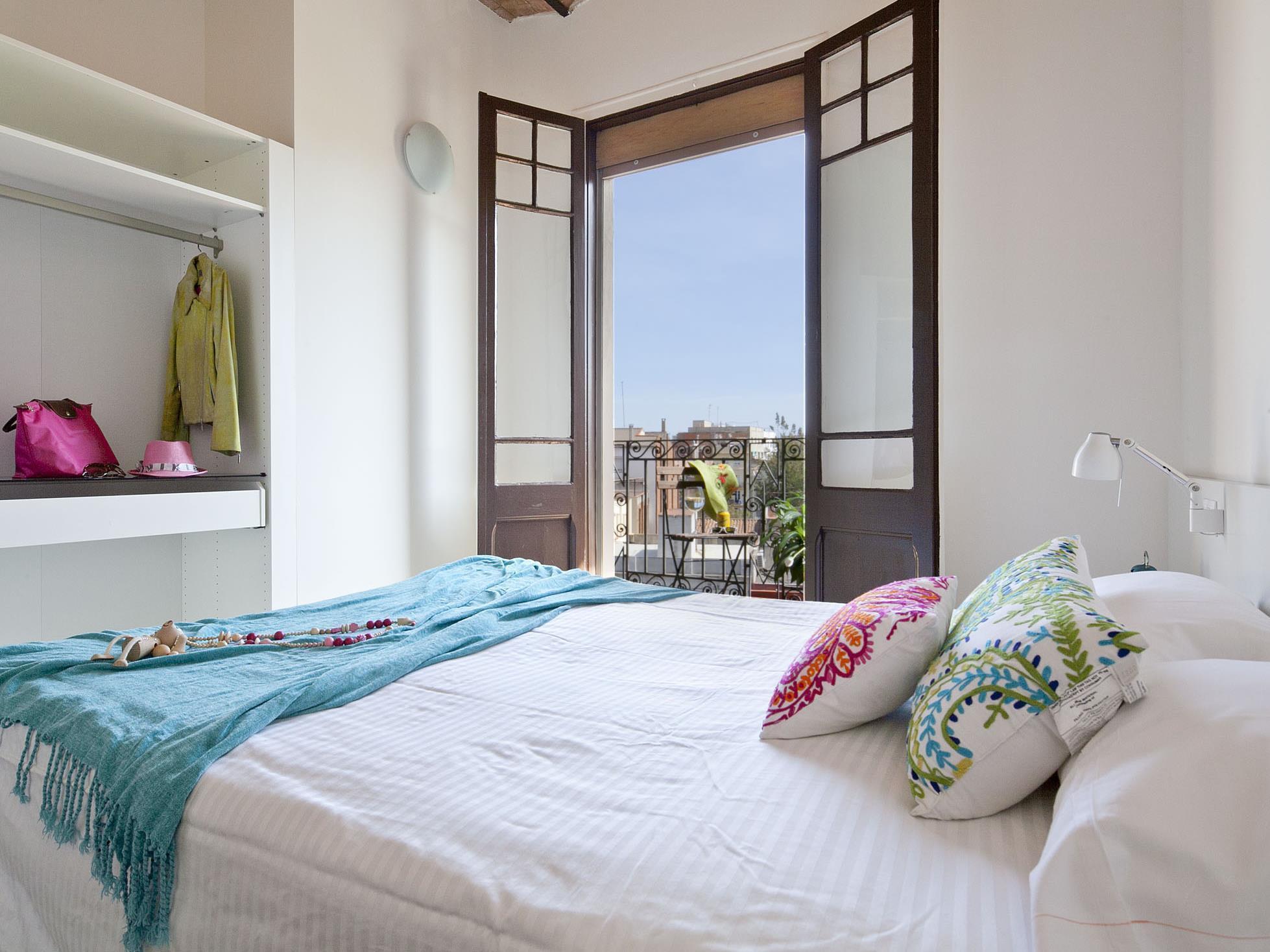 Happy People Sagrada Familia Gaudi Apartment บาร์เซโลนา ภายนอก รูปภาพ