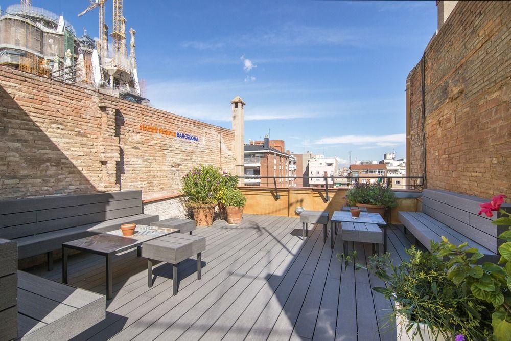 Happy People Sagrada Familia Gaudi Apartment บาร์เซโลนา ภายนอก รูปภาพ