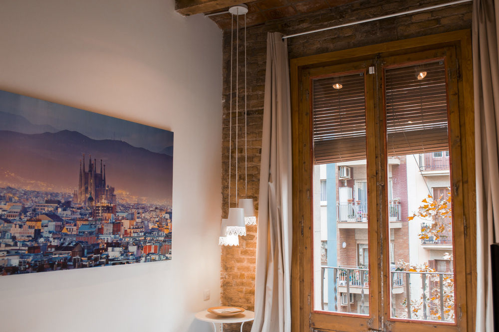 Happy People Sagrada Familia Gaudi Apartment บาร์เซโลนา ภายนอก รูปภาพ